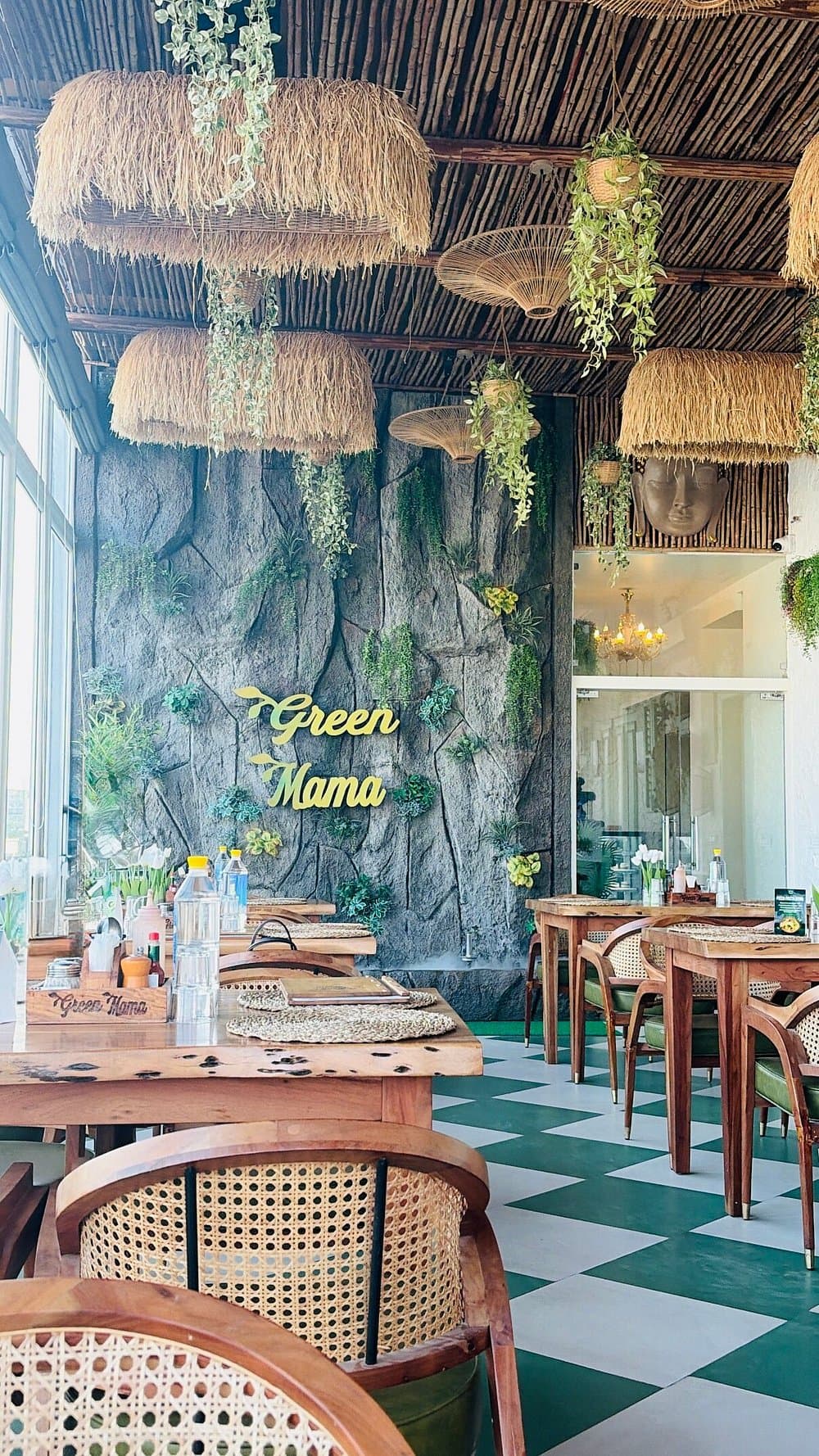 Cafe green mama photo