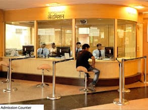 Lilavati Hospital and Research Centre photo