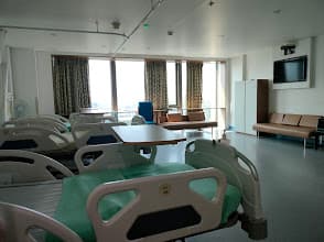 Kokilaben Dhirubhai Ambani Hospital and Medical Research Institute photo