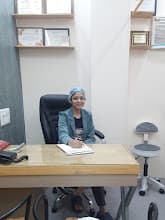 Dr Aditi Bhagat photo