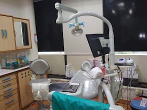 Prof. DR. VINAYAK; SMILESSENCE -- THE SPECIALIST DENTAL CENTRE photo